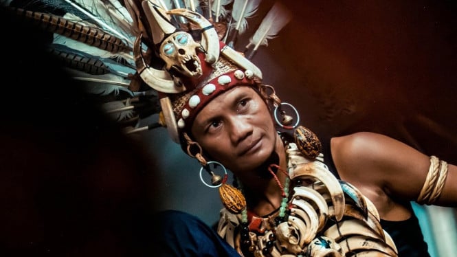 Ilustrasi suku Dayak