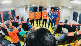 Enam ABK KLM Sampurna Ditemukan Selamat di Perairan Kangean