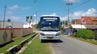 Warga Kepulauan Kangean Minta Penambahan Armada Bus DAMRI