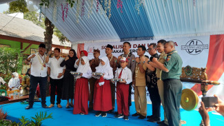 Pertama Alirkan MBG, SDN 1 Proppo Pamekasan, Kepala Desa : Wujud Gizi Nyata Tekan Angka Stunting