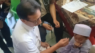 Ditelepon Dasco, Menkes BGS Tiba di Sumenep Tinjau KLB Campak