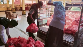 SKK Migas-HCML Bantu Korban Terdampak Gempa di Pulau Sapudi, Sumenep