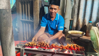 Sejak 1914, Sate Mak Cenneng Bangkalan Laris Manis Saat Ramadan