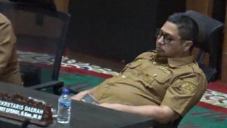 Sidang Paripurna atau Ruang Rebahan? Pejabat Bangkalan Disorot