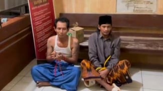 Digerebek Saat Tidur, Dua Pencuri Mesin Mebel Ditangkap  BANGKALAN – Tim Satreskrim Polsek Modung, Bangkalan, Jawa Timur