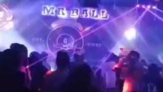 Mari Kita Buat MR Ball yang Lebih Megah