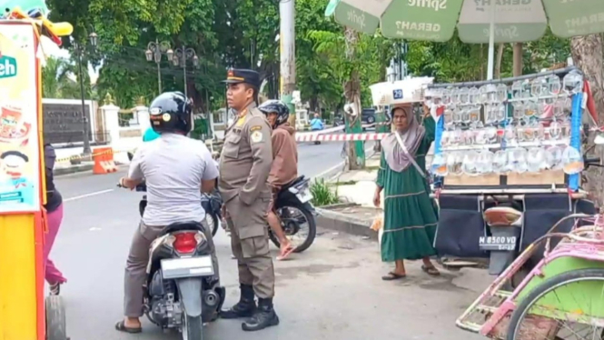 suasana monumen arek lancor Pamekasan