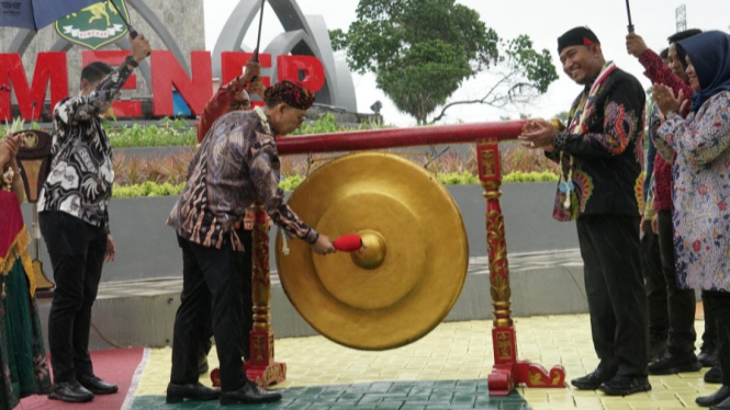 Peresmian Monumen Keris Oleh Menteri Kebudayaan RI, Fadli Zon