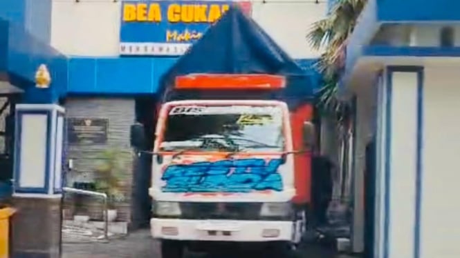 Muat Rokok Ilegal, Sopir Truck Jadi Tersangka