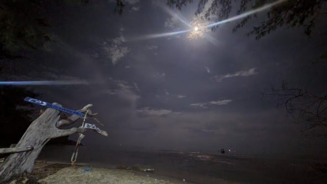 Pemandangan pantai Badur
