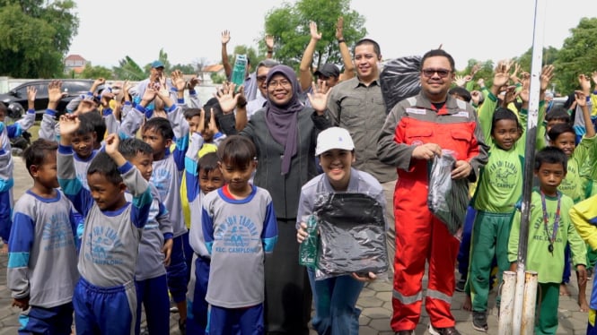 Halal bihalal HCML dengan siswa-siswi