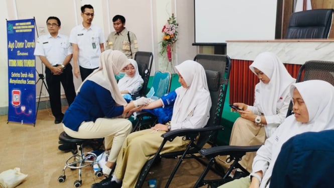 Kegiatan Baksos Donor Darah Ini Digelar Di Sman Satu Bangkalan