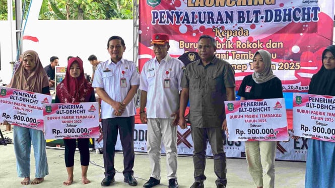 Penyerahan BLT DBHCHT Kab Sumenep