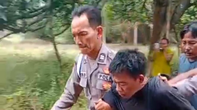 Kepolisian evakuasi 2 pencuri dari amukan massa