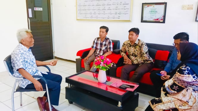 Pemilik Sah Tanah Guluk Manjung Pasang Plakat Putusan Pengadilan