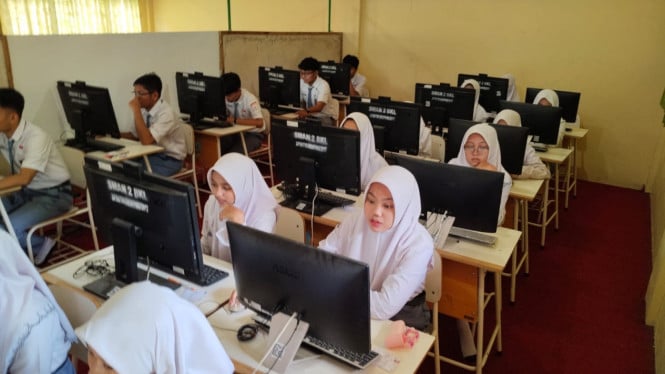 Kegiatan (TKA) untuk siswa kelas XII SMK/SMA Bangkalan