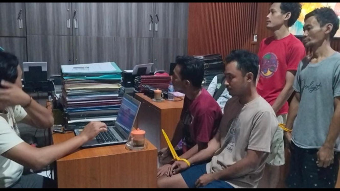 4 pelaku pencurian perabot rumah