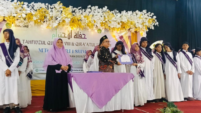 MTsN 1 Sumenep Kukuhkan 105 Wisudawan Tahfidz & Qira’atil Kitab