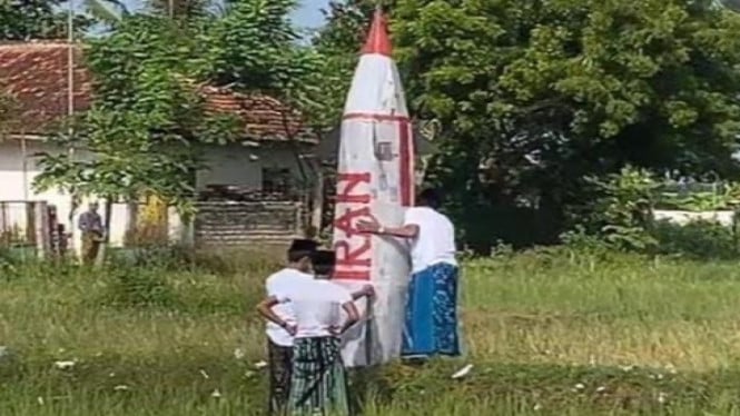 Petasan ukuran jumbo menyerupai rudal balistik ala Pamekasan lolos dari pantauan Polisi