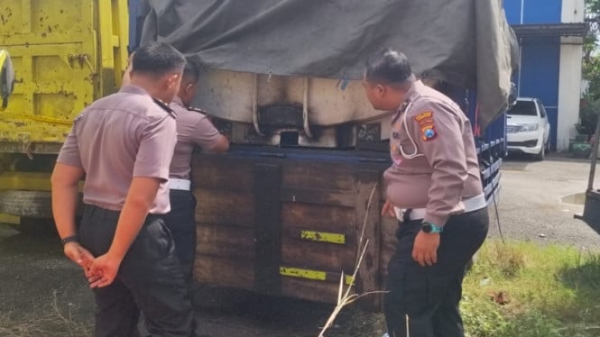 Barang bukti truk modifikasi muat solar ilegal disita Polisi