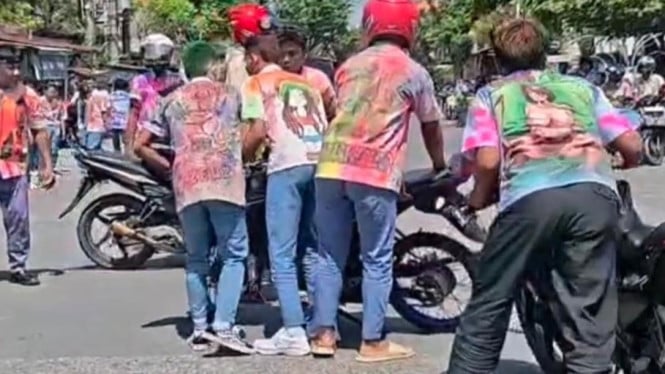 Aksi sejumlah pelajar rayakan kelulusan di Bangkalan berakhir ricuh