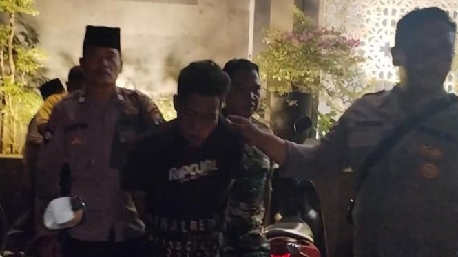 Pelaku pencurian kotak amal di Bangkalan ketika diciduk Polisi