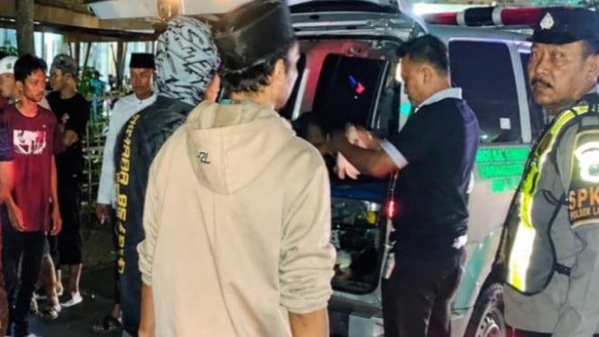 Proses evakuasi Laka Maut di Trasak Pamekasan Madura