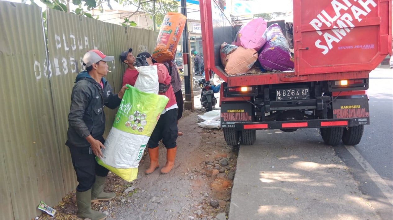 Foto Dlh Kota Batu Gencarkan Waktu Buang Sampah Yang Tepat 8187