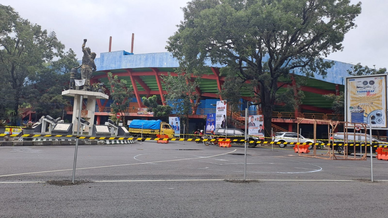 Foto Monumen Tgp Dan Adipura Kota Malang Digeser Untuk Pecah Kemacetan