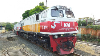 Stasiun Kereta Api, Bagi Sovenir Sampai Livery Khusus