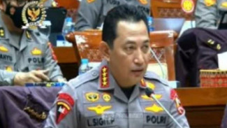 Kapolri: Ferdy Sambo Pegang Senjata Saat Brigadir J Berlumuran Darah