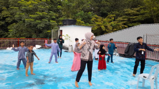 Mahasiswa UMM KKN di Malaysia Gali Potensi Siswa Indonesia