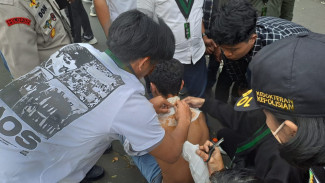 Tolak Kenaikan BBM, Seorang Demonstran di Malang Terbakar Api