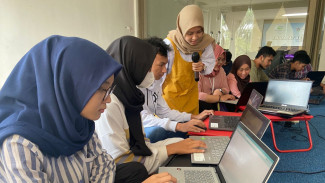 Ngalup.co Beri Materi Untuk Self Development Tim