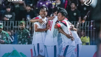 Kemenangan Perdana Bersama Arema di Laga Emosional Javier Roca
