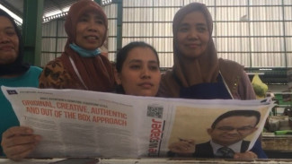 Selain Masjid, Tabloid Anies Baswedan Disebar di Pasar Klojen Malang