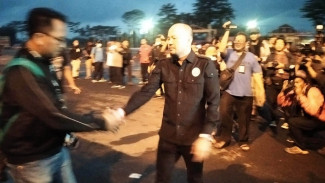 Manajemen Arema FC Pentingkan Keluarga Korban Dibanding Sanski PSSI