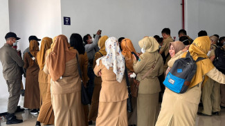 Saat Ratusan ASN Kota Malang Tiba-tiba Tes Urine Massal