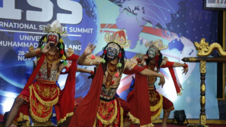 Mahasiswa Asing Meriahkan International Student Summit di UMM