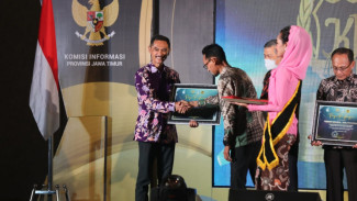 Pemkot Malang Diganjar Badan Publik Pelayanan Informasi Terbaik