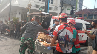 Terobos Lampu Merah Rajabali, Pengemudi Mobil Tabrak Pemotor