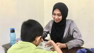 Inspiratif, Mahasiswa UMM Jago Menulis dan Ahli Terapis Autis