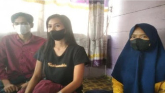 Keluarga Bantah Ibu Muda di Jambi Kerja Pemandu Lagu Sebelum Buka Rental PS