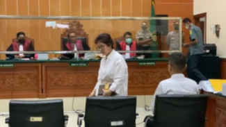 Heboh, Linda Blak-blakan Mengaku Istri Siri Teddy Minahasa di Depan Majelis Hakim