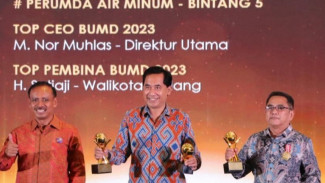 Tugu Tirta Kota Malang Raih Trofi Bintang 5 Dalam Ajang TOP BUMD Awards