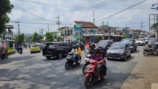 Ribuan Kendaraan Wisatawan Mulai Tinggalkan Kota Batu