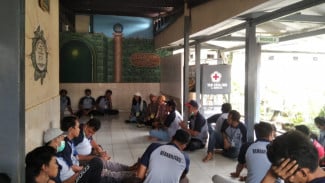 Napi Narkoba, Berlebaran di Lapas Kelas I Malang Sambil Mengaji Bersama Gus Rocker