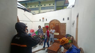 Angin Puting Beliung Landa Kota Batu, Dua Rumah dan Sekolah Rusak