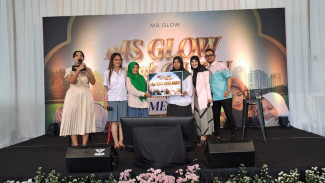 Peringati Hardiknas, Gilang J99 Apresiasi Guru Honorer dan Guru Ngaji di Malang