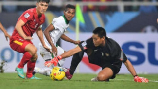 Kurnia Meiga Jual Semua Atribut Sepak Bola di Medsos, Arema FC Prihatin
